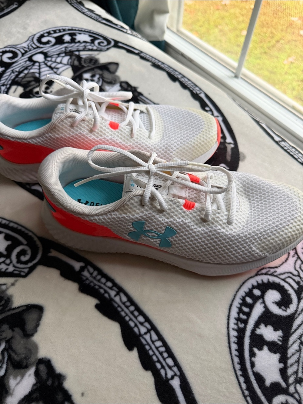 Under Armour Women’s Charge Rogue sneakers